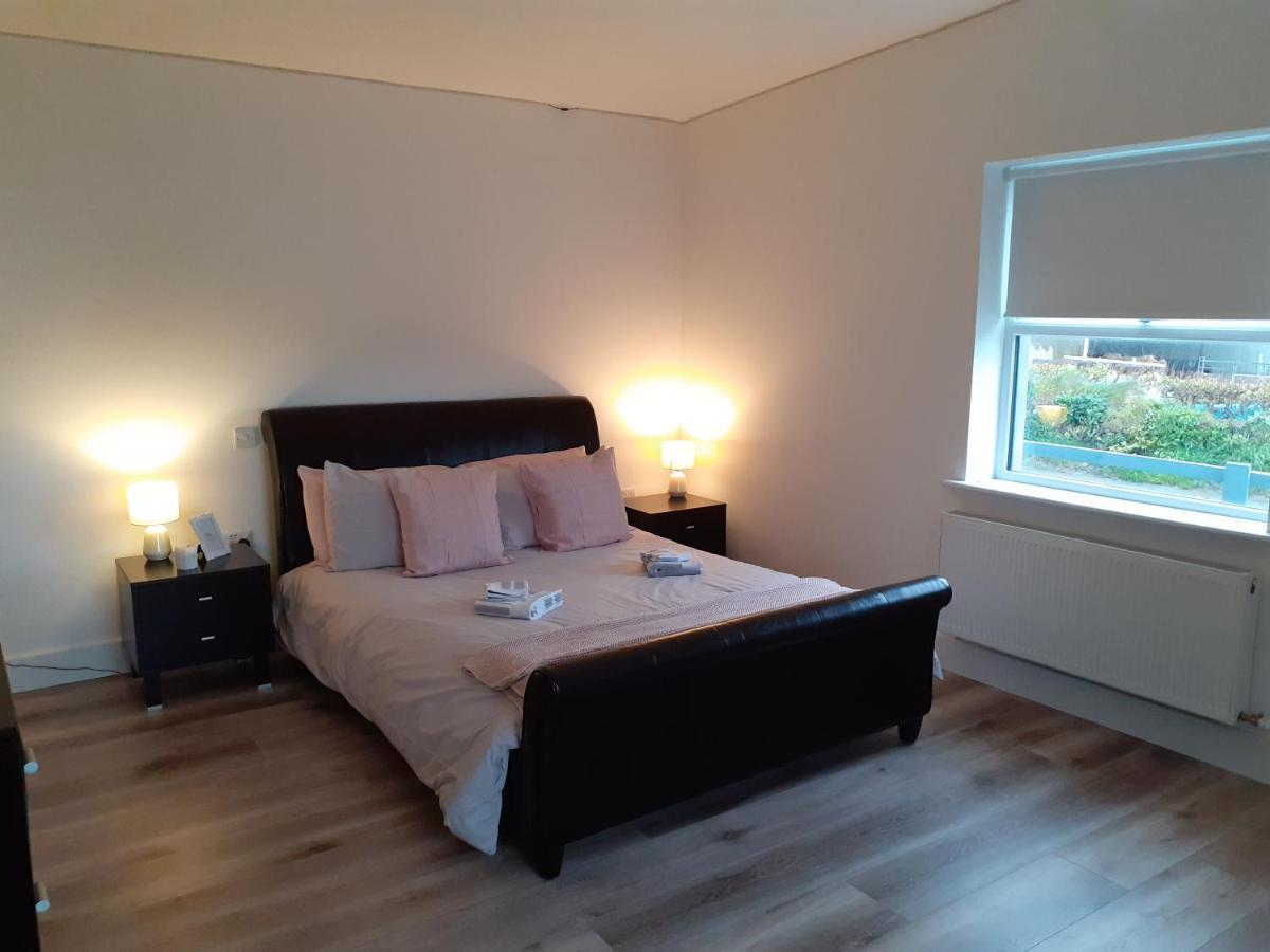 An Sean Teach Self Catering Apartment Fodry Bagian luar foto