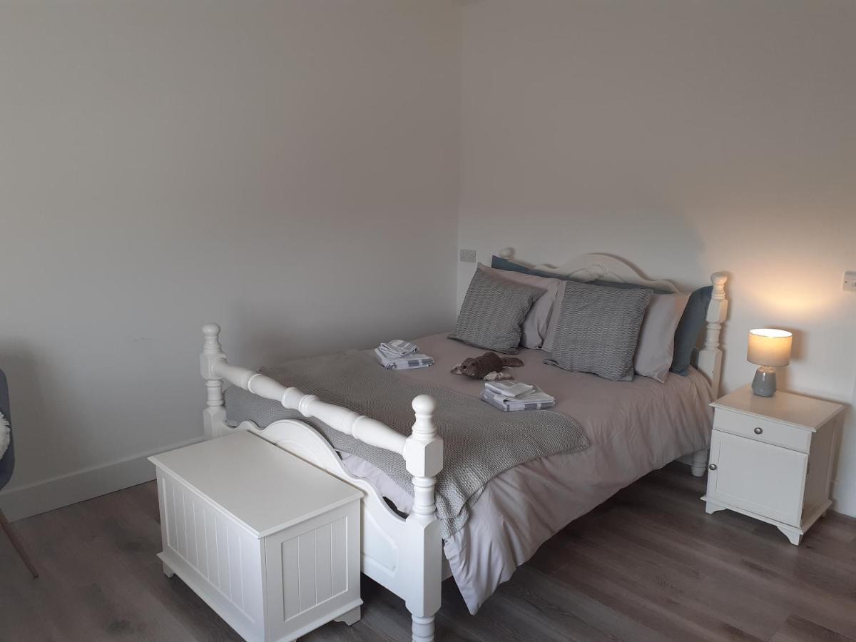 An Sean Teach Self Catering Apartment Fodry Bagian luar foto