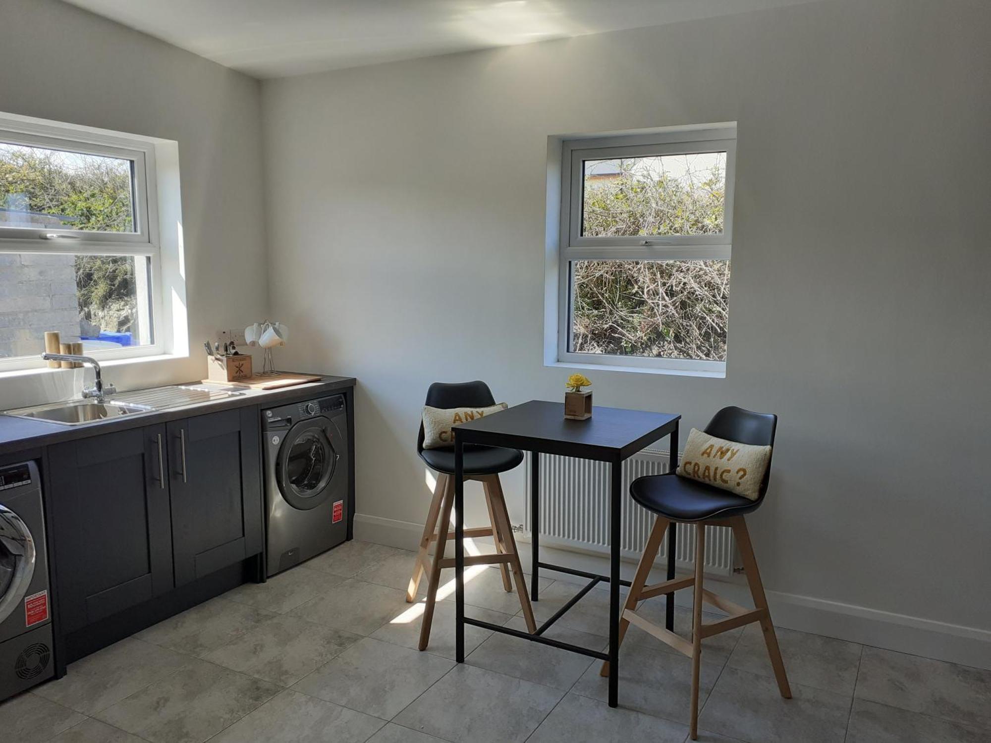An Sean Teach Self Catering Apartment Fodry Bagian luar foto